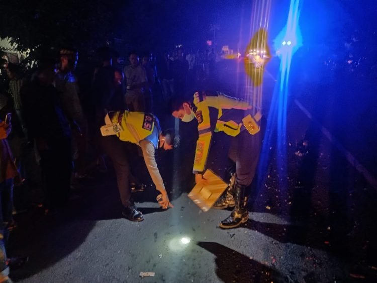 Pemuda Tewas Tertabrak Pantat Truk