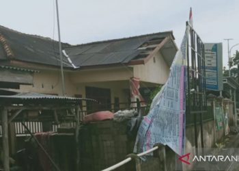 Puting Beliung Sapu 35 Rumah