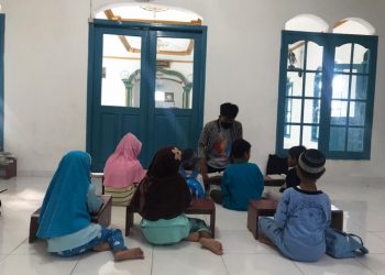 Pembelajaran di masa pandemi tetap berjalan dengan kapasitas terbatas. Termasuk saat Ramadan. (LAMPUNG POST/UMAR ROBANI)