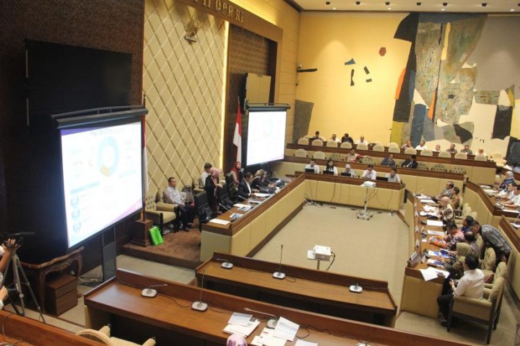 DPR Minta Jokowi Lobi Pemberangkatan Haji