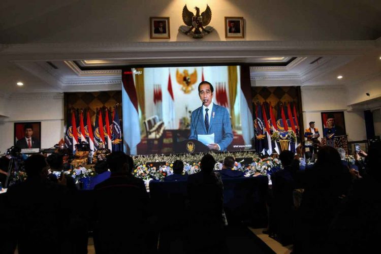 HUT KE-9 PARTAI NASDEM. Presiden Joko Widodo (Jokowi) memberikan sambutan sekaligus ucapan selamat HUT ke-9 Partai NasDem secara virtual, Jakarta, Rabu (11/11).
n DOK MI