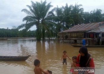 Warga di Bantaran Sungai Diminta Waspada