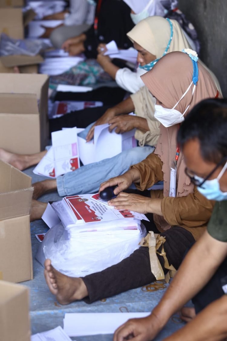 Persiapan Pilkada serentak 2020 tetap mengedepankan protokol kesehatan. (LAMPUNG POST/ZAINUDDIN)