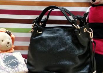 Hasil kerajinan kulit yang banyak diminati. (DOK. LAMPUNG POST)