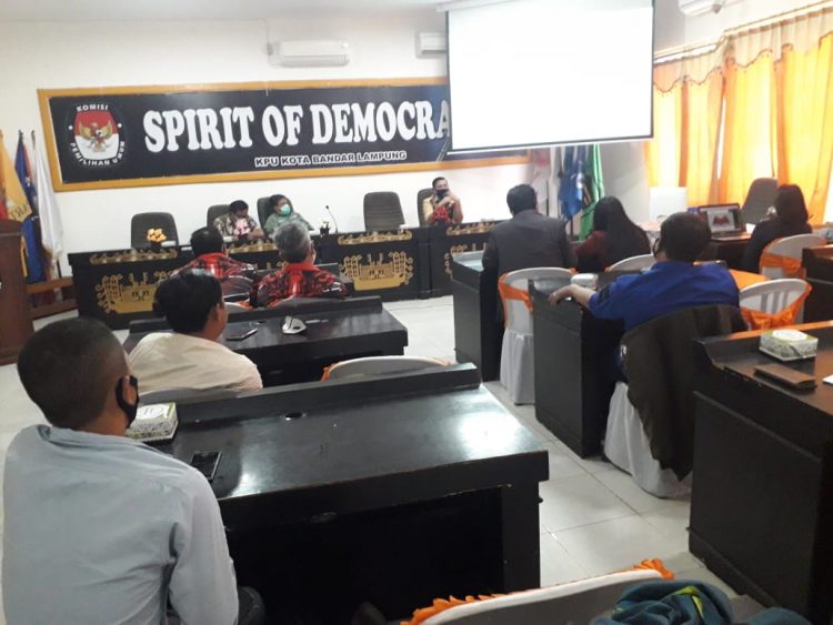 PERSIAPAN. Persiapan jelang debat kedua Pilkada Bandar Lampung 2020. LAMPUNG POST/ANDI APRIYADI