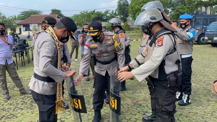 Polda Jambi Kirim 100 Personel Brimob ke Papua