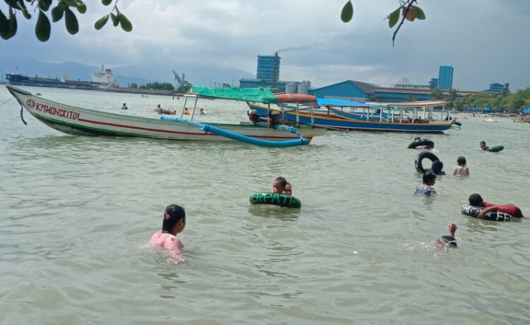 Pasutri Tenggelam akibat Perahu Bocor