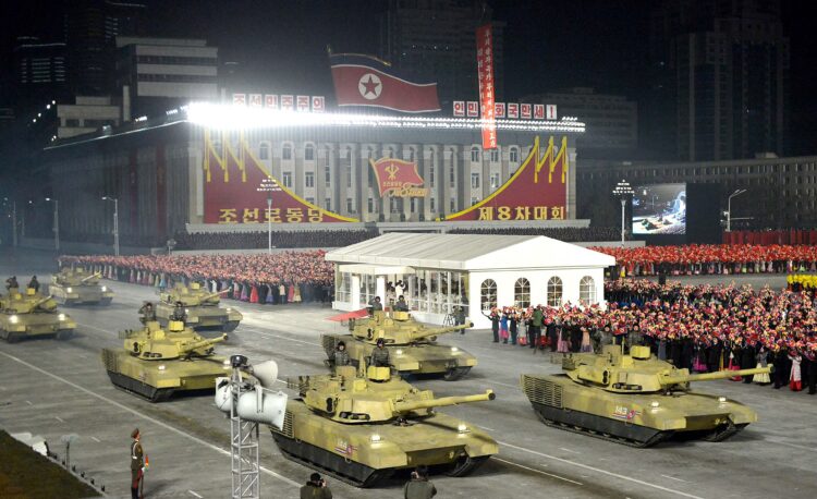 PARADE MILITER KOREA UTARA. Foto yang dirilis Kantor Berita Pusat Korea (KCNA) Korea Utara pada 15 Januari menunjukkan parade militer merayakan Kongres ke-8 Partai Pekerja Korea (WPK) di Pyongyang.
AFP/KCNA