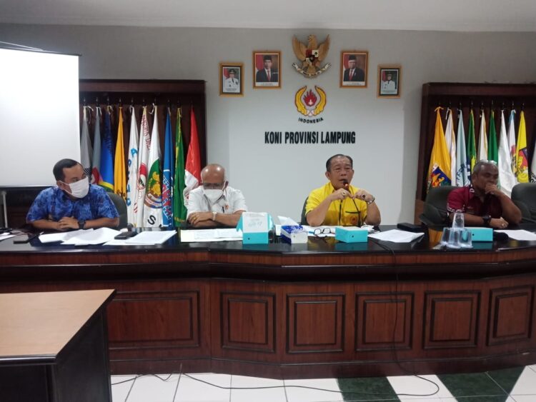 KOMITE Olahraga Nasional Indonesia (KONI) Provinsi Lampung, menggelar rapat koordinasi dengan cabang olahraga lolos PON XX, Kamis (14/1) siang.  DOK KONI LAMPUNG