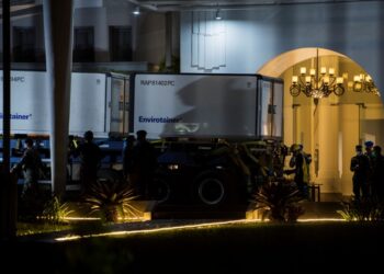 VAKSIN COVID-19 SINOVAC TIBA DI BIO FARMA