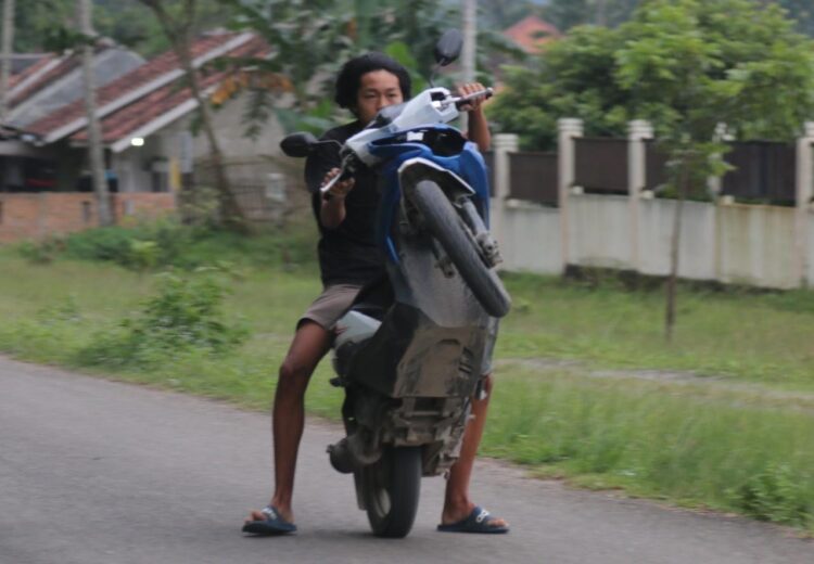 Pelaku Balap Liar Diberi Hukuman