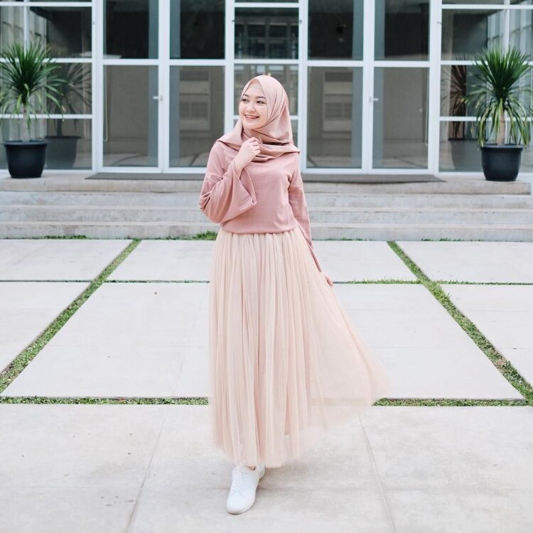 Rok tutu bisa dikenakan dalam acara formal maupun nonformal. (DOK. PINTEREST)