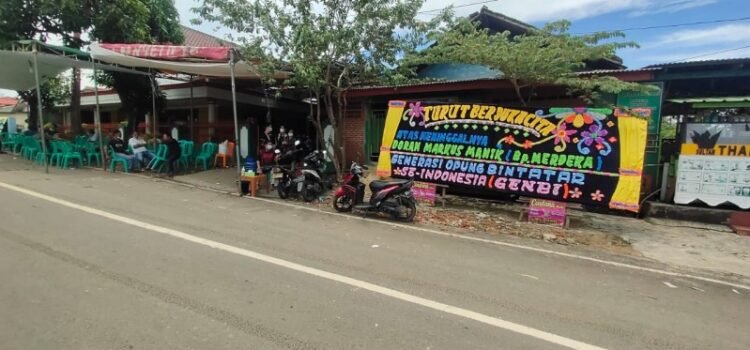 Suasana di rumah duka korban. (dok. lampost.co)