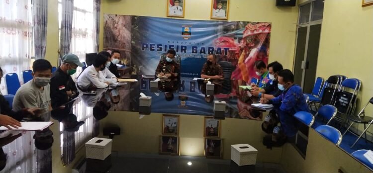 mempromosikan pariwisata