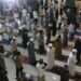 Salat tarawih berjarak. (LAMPUNGPOST/SUKISNO)