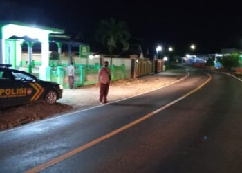 Aparat kepolisian melaksanakan patroli hunting KRYD di Jalinsum Gunung Labuhan, Kabupaten Way Kanan. (dok.)