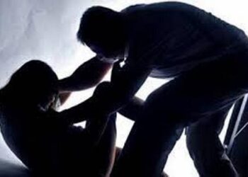 Dua Pemuda Perkosa Siswi SMA di Gubuk