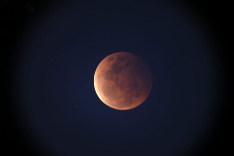 Blood Moon Dapat Diamati di Lampung