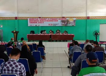 INOVASI SORGUM. Indonesia Cerdas Desa (ICD) Lampung menggelar bimbingan teknis hilirisasi teknologi dan inovasi sorgum bioguma di aula Graha Tani Dinas Pertanian Lampung Utara, Rabu (9/6). LAMPUNG UTARA/YUDHI HARDIYANTO