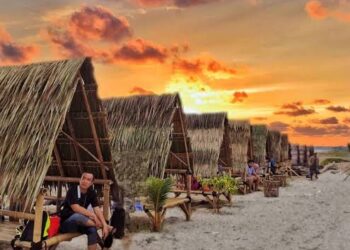 Pantai Kedu Warna di Lampung Selatan yang indah. (LAMPUNG POST/APRIESTI)