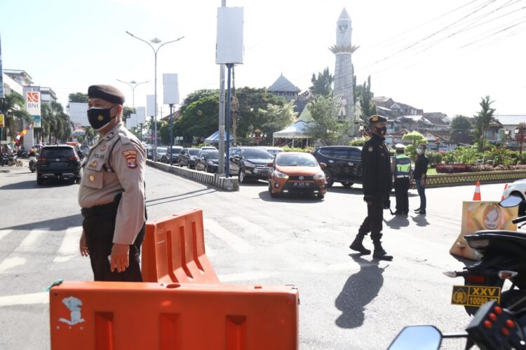 Penyekatan PPKM darurat di Bandar Lampung beberapa waktu lalu. (DOK. LAMPUNG POST)