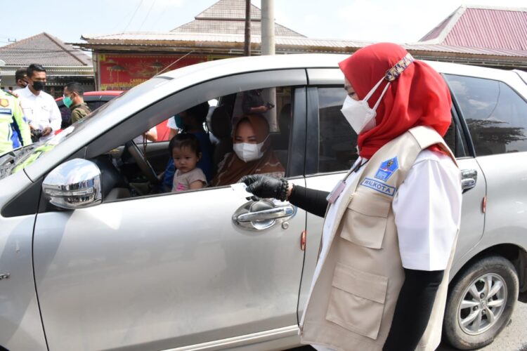 Wali Kota Eva Dwiana Himbau Warga Patuhi Aturan PPKM Mikro