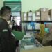 Tim Intelijen Kejari Tulangbawang melakukan pengecekan ketersediaan obat-obatan Covid-19 dan vitamin di beberapa tempat.