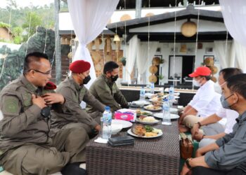 Bupati Lambar Parosil Mabsus bersama Kepala BIN Lampung dan Kaposda bahas pelaksanaan vaksin di Lambar. DOK