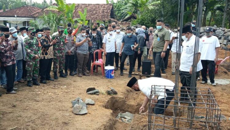 Kepala Tiyuh Setiaagung Bangun Masjid untuk Umum