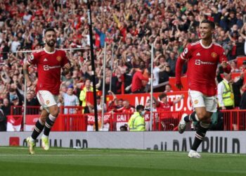 Cristiano Ronaldo (kanan) menjadi bintang kemenangan Manchester United atas Newcastle United. (Twitter/ManUtd_ID)