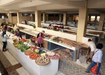 Pedagang Pasar SMEP.
(Dok. LAMPUNG POST/ZAINUDDIN)