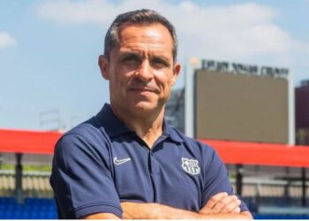 Sergi Barjuan ditunjuk sebagai pelatih sementara Barcelona.(Fcbarcelona.Com)
