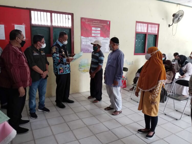 menggerakkan roda perekonomian