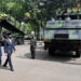 Presiden Joko Widodo dan Wakil Presiden Ma’ruf Amin meninjau pameran alat utama sistem persenjataan (alutsista) milik negara di jalan sekitar Istana Kepresidenan, Jakarta, Selasa, 5 Oktober 2021. (Foto: BPMI)