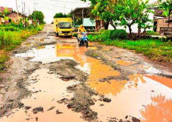 perbaikan jalan poros