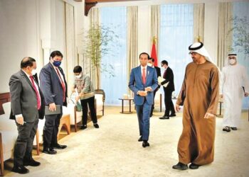 KUNKER KE ABU DHABI. Presiden Joko Widodo beserta Menteri Koordinator Bidang Perekonomian Airlangga Hartarto dan sejumlah menteri Kabinet Indonesia Maju lainnya, melanjutkan kunjungan kerja ke Abu Dhabi, Persatuan Emirat Arab (PEA), pada 3—4 November 2021.
(ISTIMEWA)