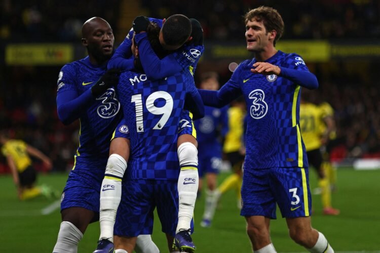 CETAK GOL
Para pemain Chelsea melakukan selebrasi usai mencetak gol ke gawang Watford di laga Liga Primer Inggris.
AFP/ADRIAN DENNIS