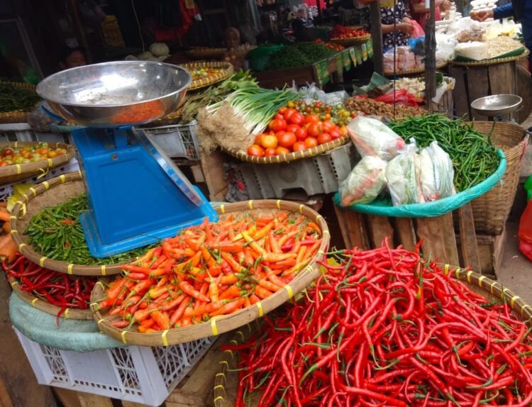 Curah Hujan Tinggi Pengaruhi Harga Cabai