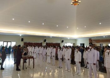 kades bertanggung jawab