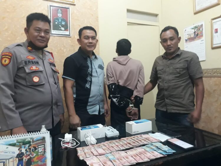 Maling Uang Untuk Biaya Menikah