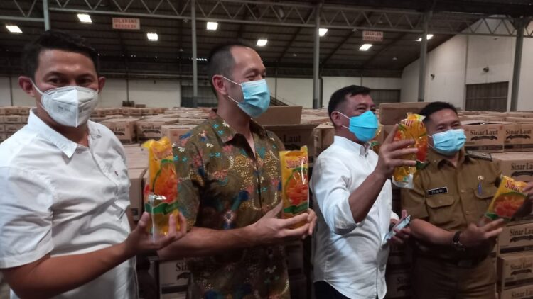 Minyak Goreng Langka
Eksportir Harus Patuh