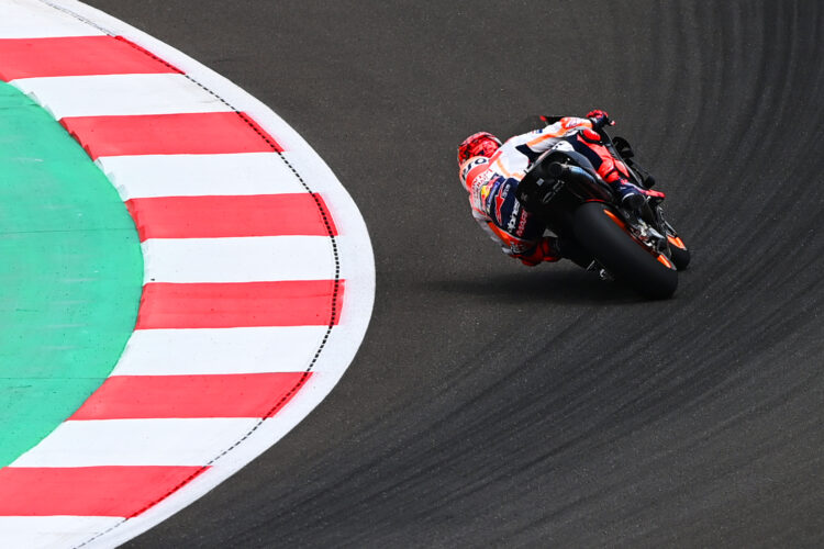 HARI TERAKHIR TES PRAMUSIM MOTOGP 2022 DI MANDALIKA.Pembalap Repsol Honda Team MotoGP Marc Marquez memacu kecepatan motornya pada hari terakhir tes pramusim MotoGP 2022 di Pertamina Mandalika International Street Circuit, Lombok Tengah, NTB, Minggu (13/2). n ANTARA/ANDIKA WAHYU