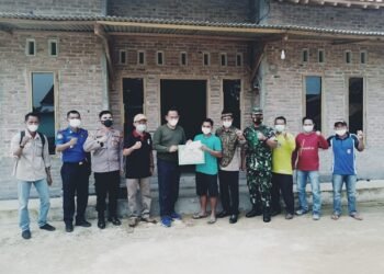 Wabup Pringsewu Beri Santunan Korban Kebakaran