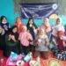 Dosen IIB Darmajaya beri pelatihan keterampilan seni rajut dan pemanfaatan media sosial sebagai sarana promosi kepada ibu-ibu rumah tangga di Kampung Wonosari, Kelurahan Campangjaya, Kecamatan Sukabumi, Bandar Lampung, Selasa (22/2). (dok)