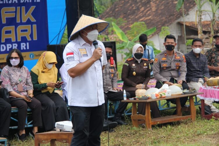 Tobas Rekomendasikan Polisi Selidiki Sertifikat Jaksa AM