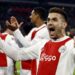 RAYAKAN KEMENANGAN. Pemain Ajax, Dusan Tadic, merayakan kemenangan. AFP