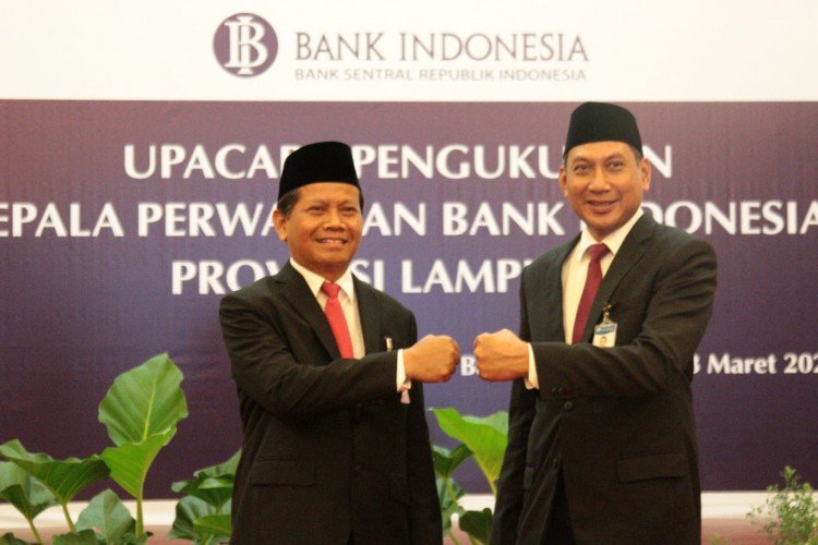 Budiyono menggantikan Budiharto Setyawan sebagai Kepala KPw BI Lampung. (Lampost.co/Sukisno)