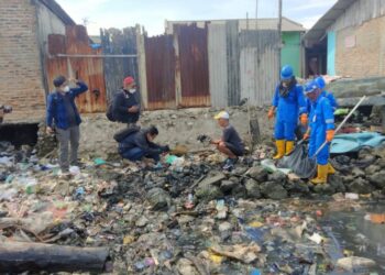 KLHK Ambil Ulang Sampel Limbah di Perairan Panjang