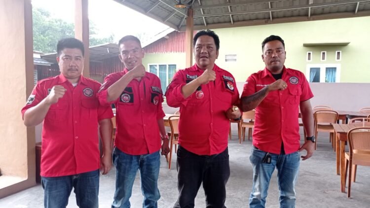 Pengurus Pemuda Batak Bersatu Mesuji. (LAMPOST/RIDWAN ANAS)