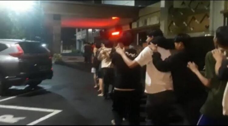 Pelajar terlibat tawuran. (LAMPOST.CO)